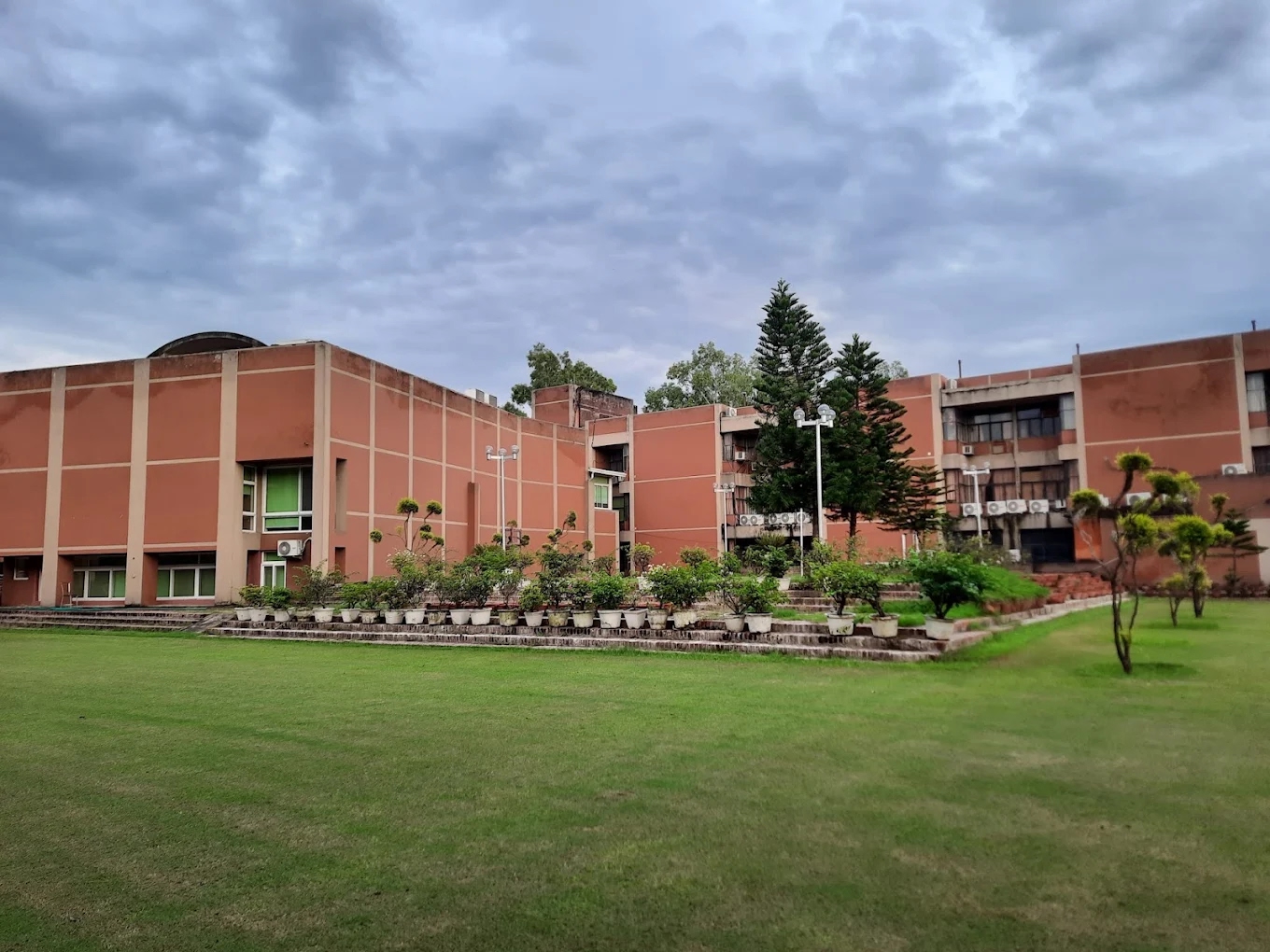 Indian Statistical Institute Delhi